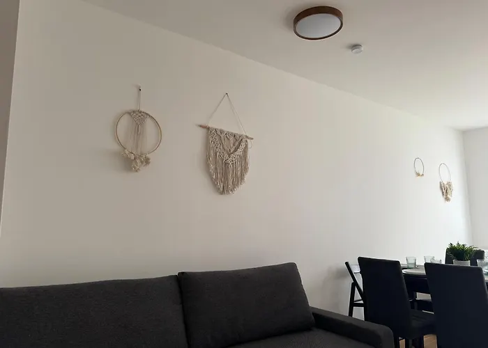 Danube With Balcony & Free Parking Apartamento *