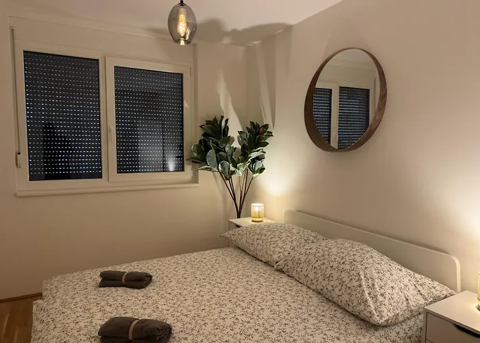 Apartamento Danube With Balcony & Free Parking *