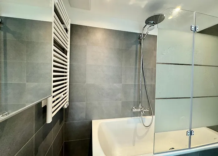 Danube With Balcony & Free Parking Apartamento Viena