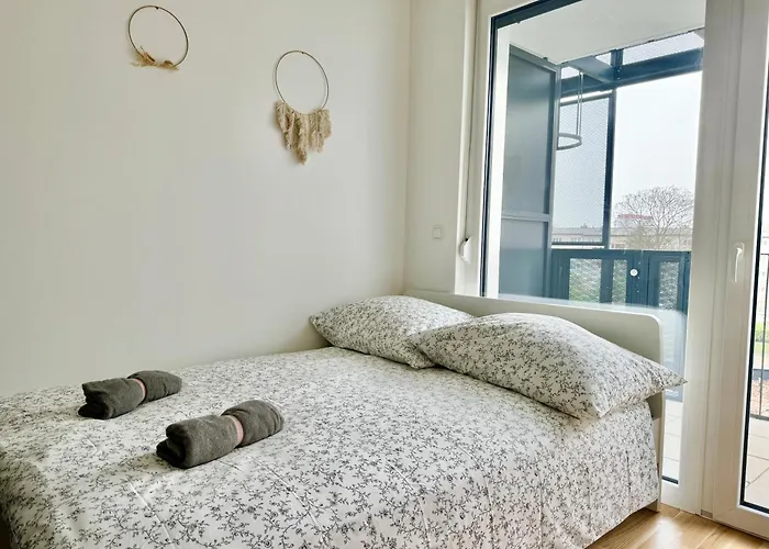 Danube With Balcony & Free Parking *